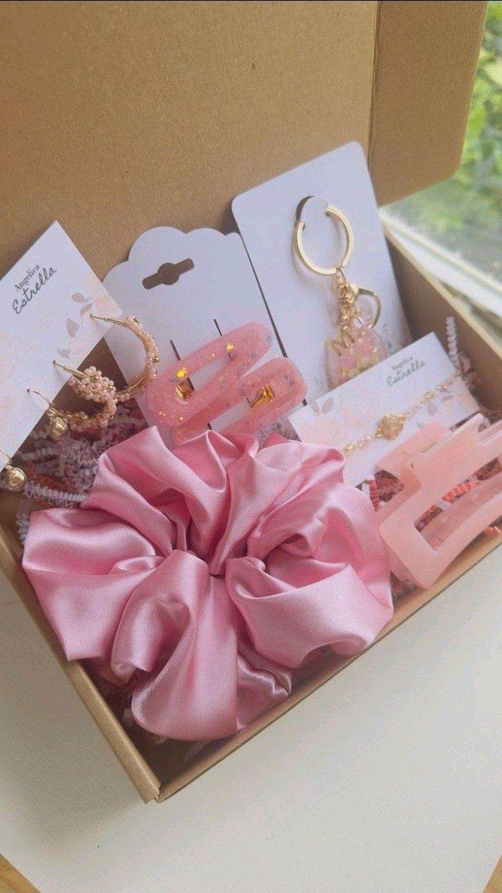 Customized Gift Box for Her – Personalized Luxury Surprise - RiwayatbyRida
