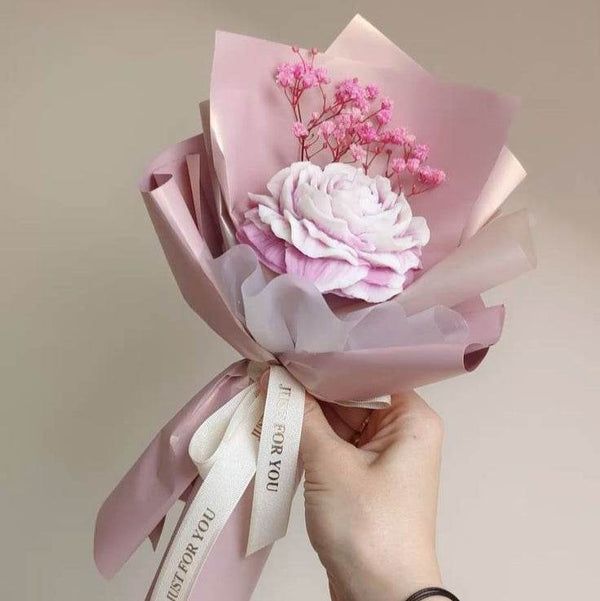 Scented Candle Bouquet – Elegant Floral Gift for Special Occasions - RiwayatbyRida